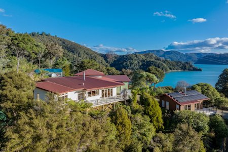 House plus Family Flat for Sale